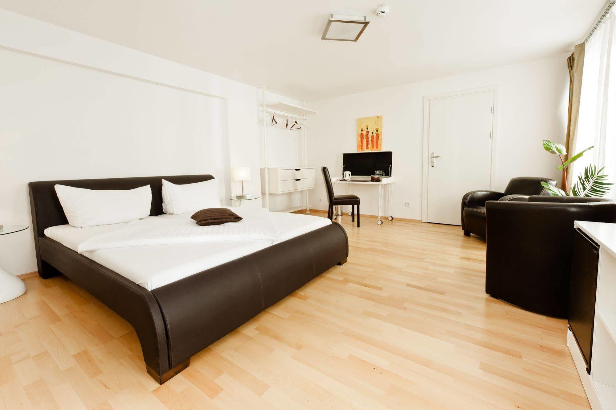 Vox Design Hotel Wina Bagian luar foto
